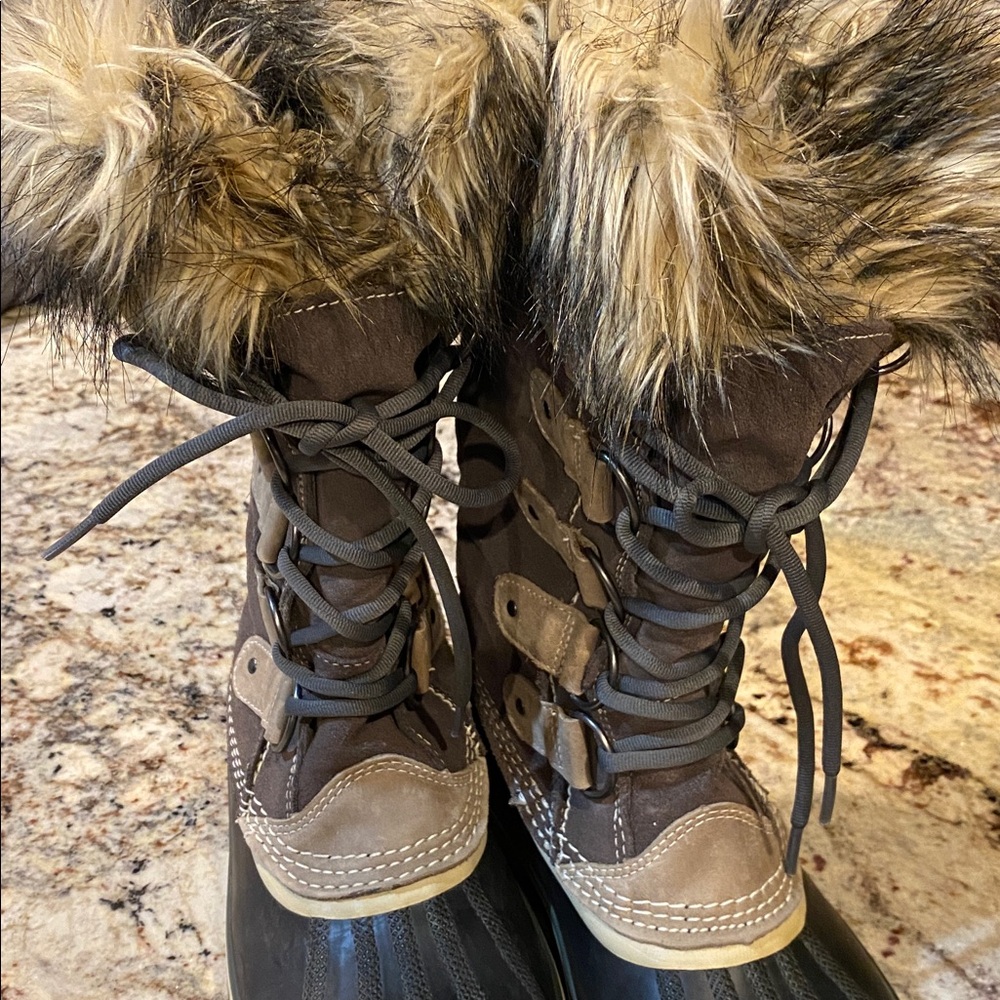 Sorel brown and Tan Fur-Trimmed Winter Boots